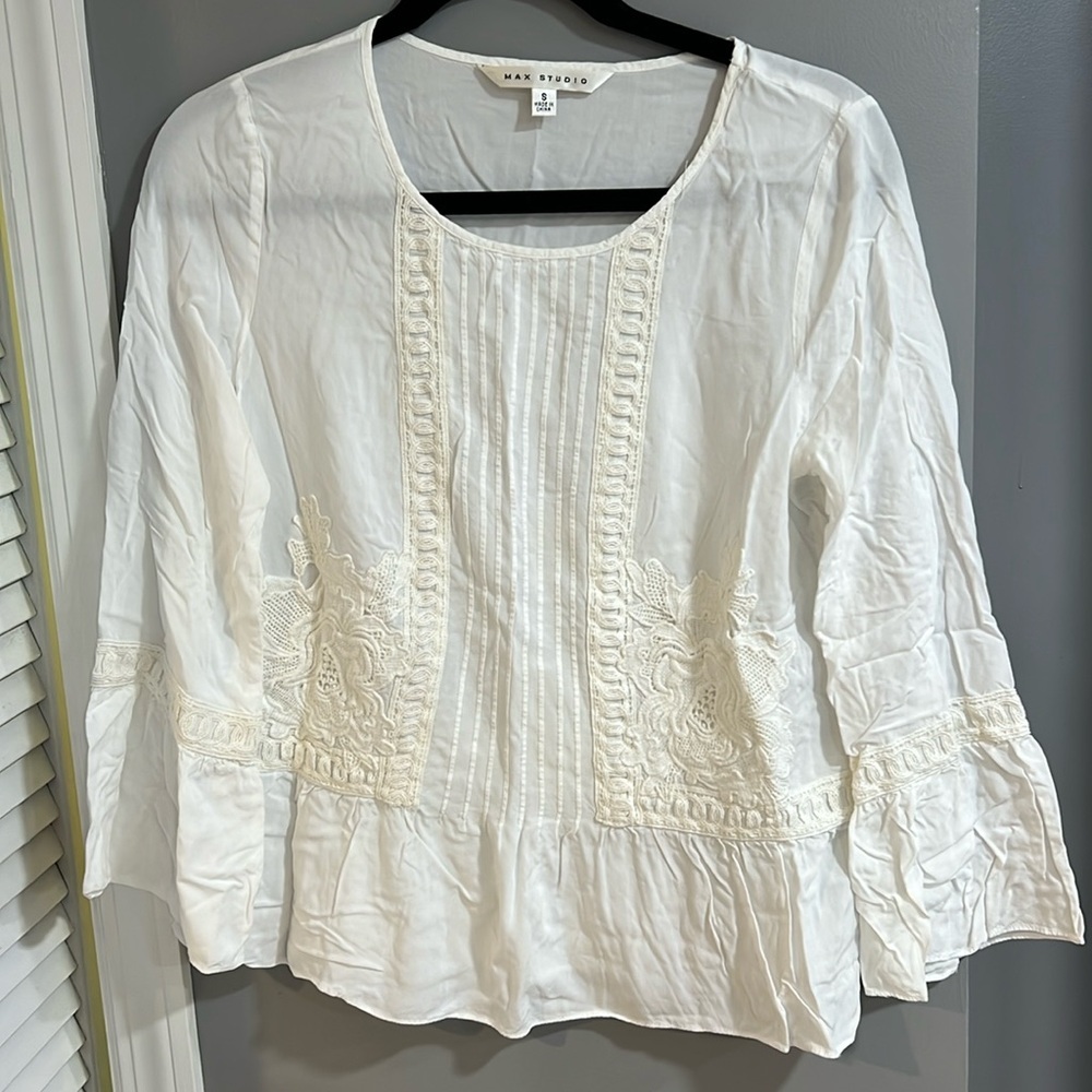 Max Studio White Ribbon Embroided Blouse